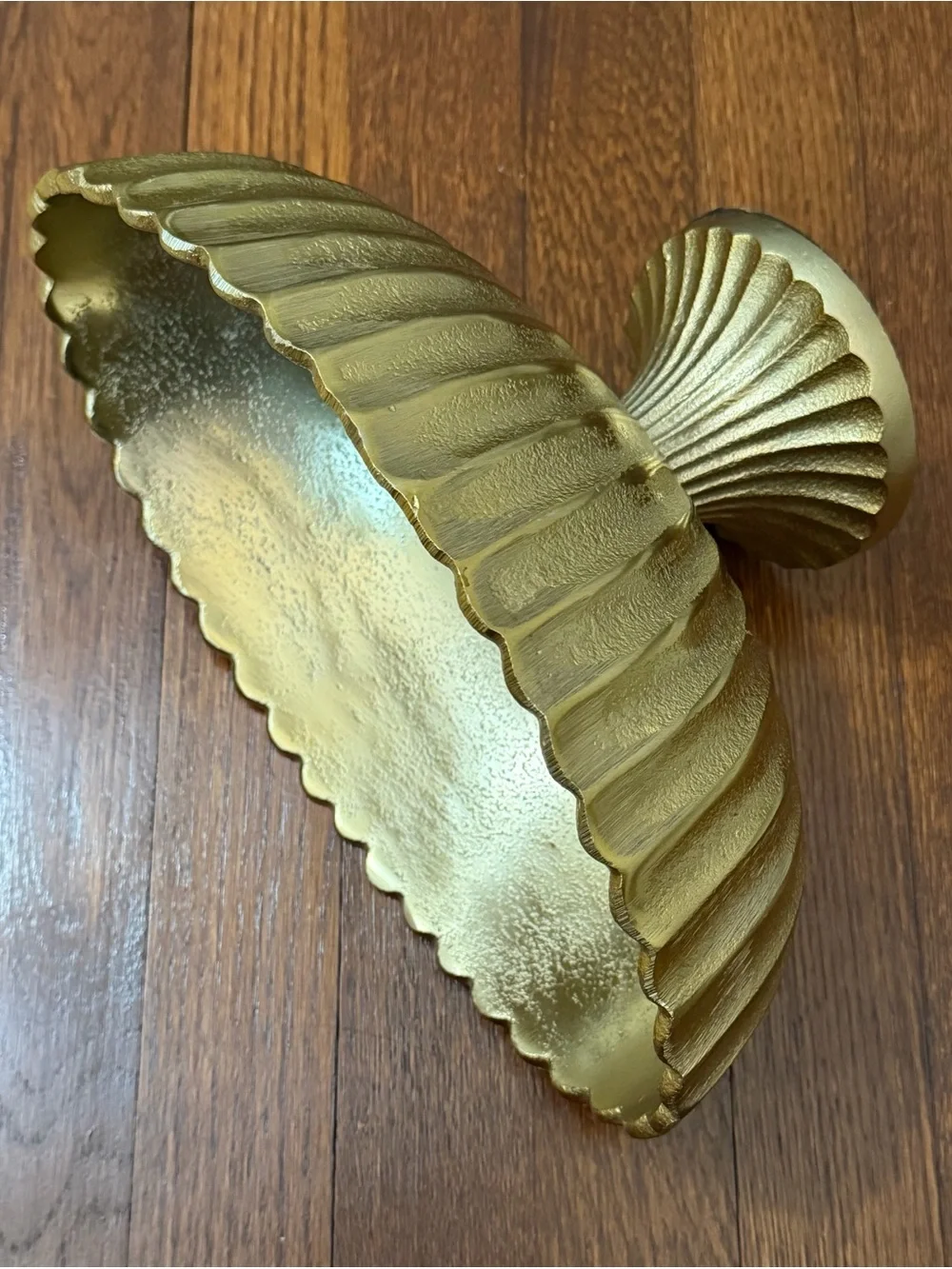 N/A elegant gold